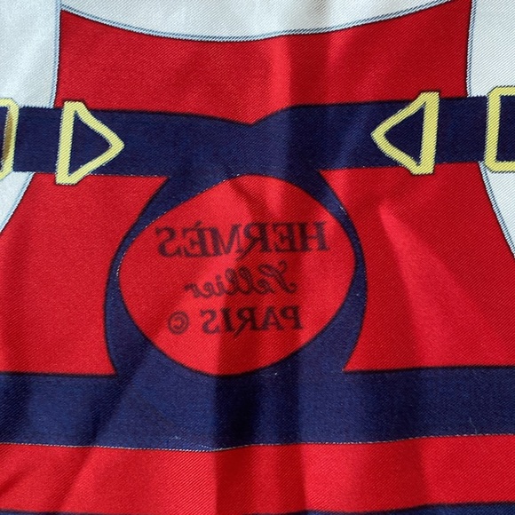 Hermes Eperon D'Or forever scarf approx 35”x35” silk, hand stitched rolled edges - Picture 7 of 16